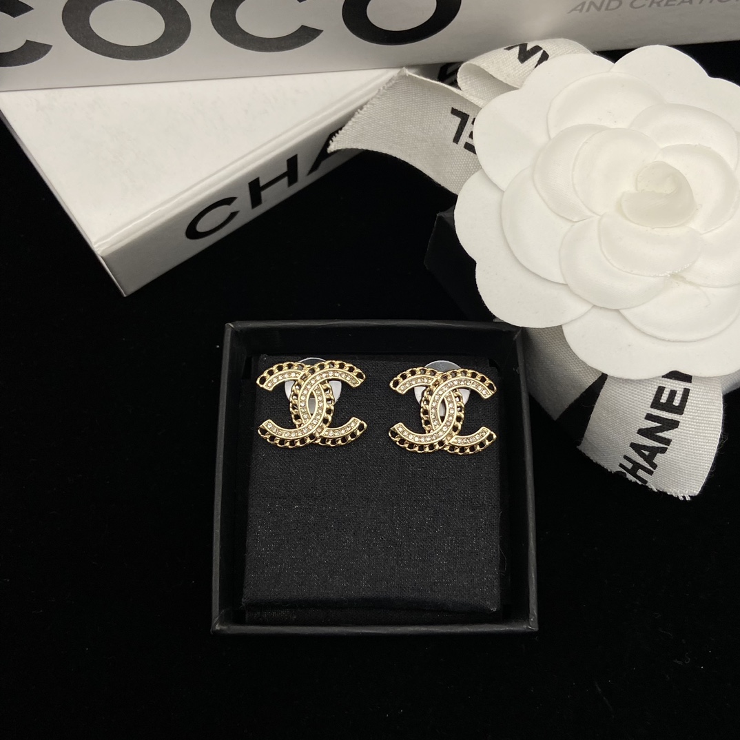 CCE756 CC Stud earrings - ccjewelryacc