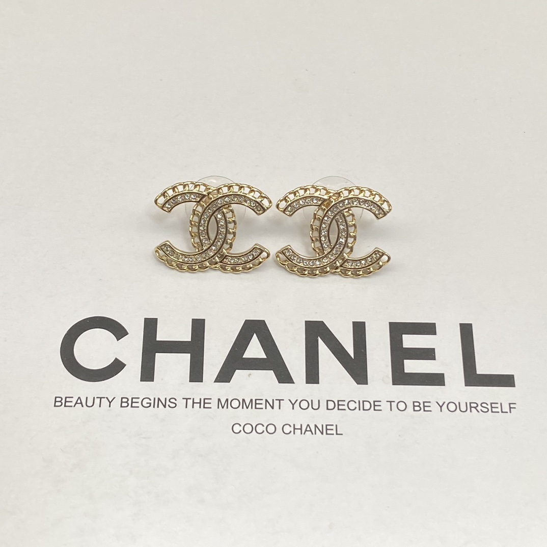 CCE756 CC Stud earrings - ccjewelryacc