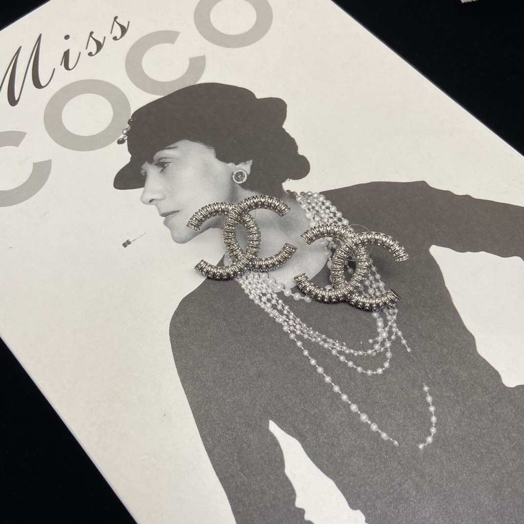 CCE758 CC Stud earrings - ccjewelryacc