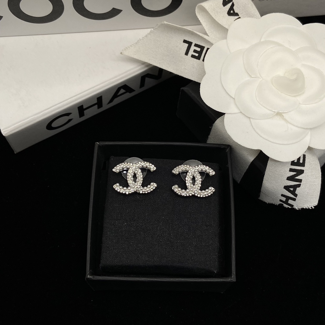 CCE755 CC Stud earrings - ccjewelryacc