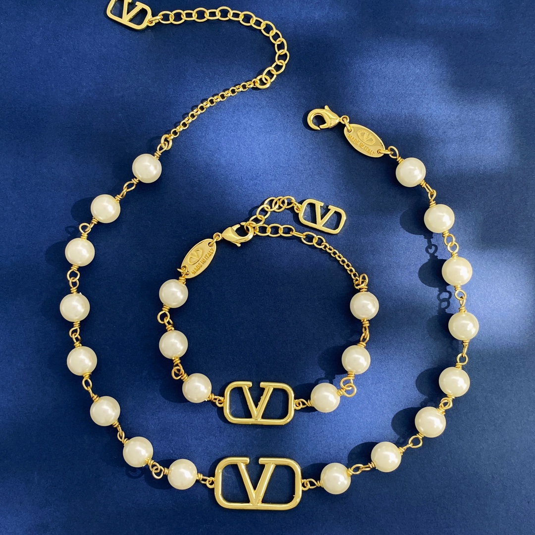 VTN036 Valentino Garavani VLogo Signature pearl choker necklace bracelet earrins - ccjewelryacc