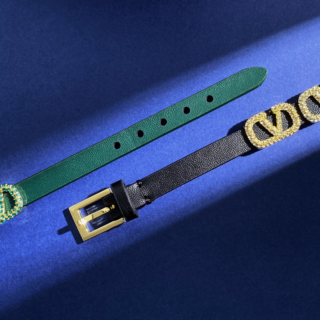 VTS016 Valentino Garavani VLogo Signature leather bracelet - ccjewelryacc