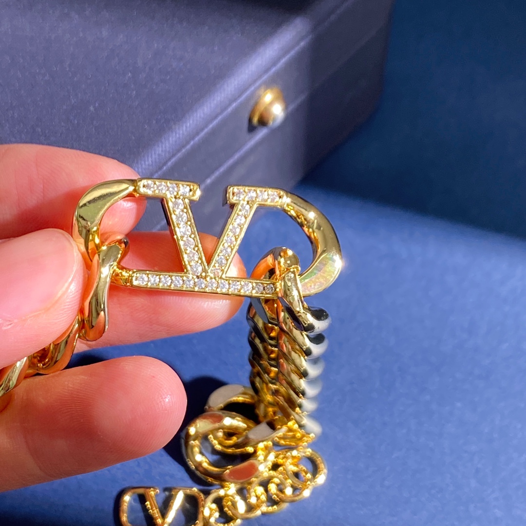 VTN034 Valentino Garavani VLogo Signature Chunky Chain choker Necklace - ccjewelryacc