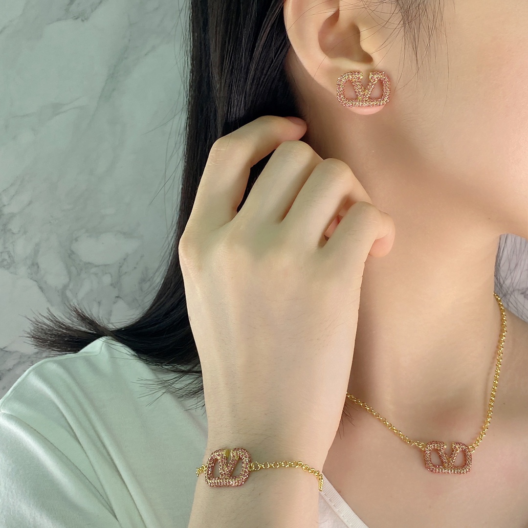 VTN013 Purple crystal v logo necklace bracelet stud earrings - ccjewelryacc