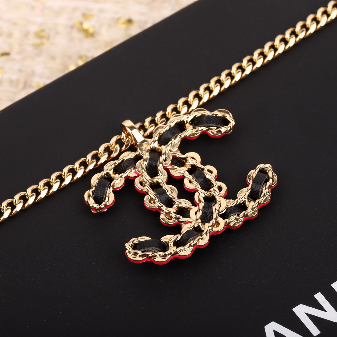 CCN429 Metal chain with leather CC LOGO Pendant necklace - ccjewelryacc