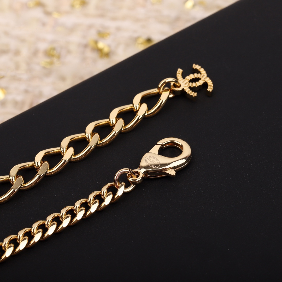 CCN429 Metal chain with leather CC LOGO Pendant necklace - ccjewelryacc