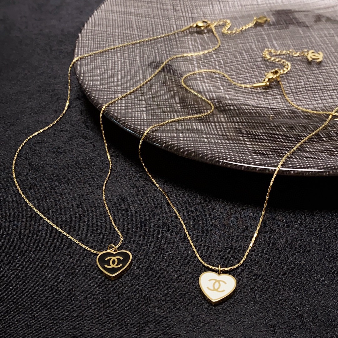 CCN436 Simple metal Black and white Heart CC Logo pendant necklace - ccjewelryacc