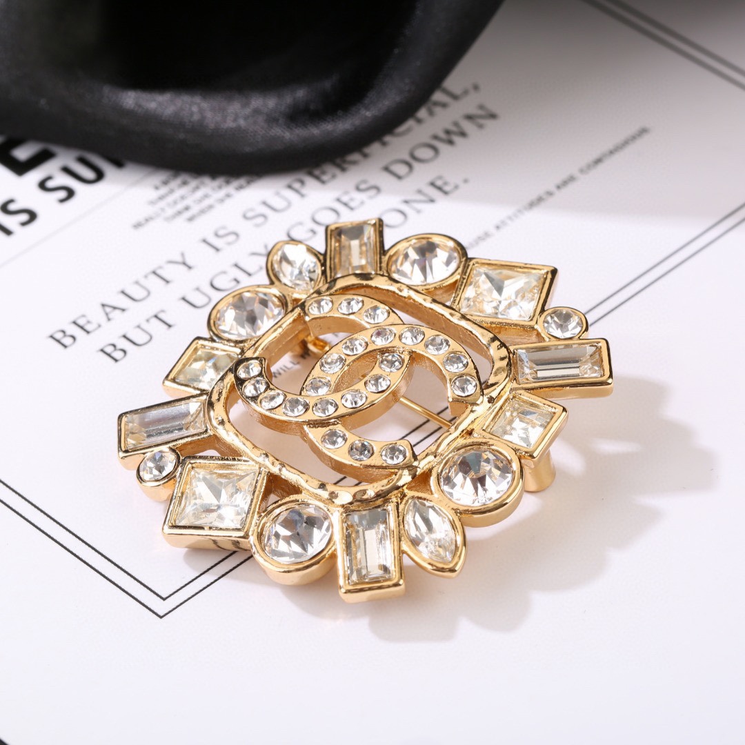 BCB179 Full zircon diamond CC brooch - ccjewelryacc