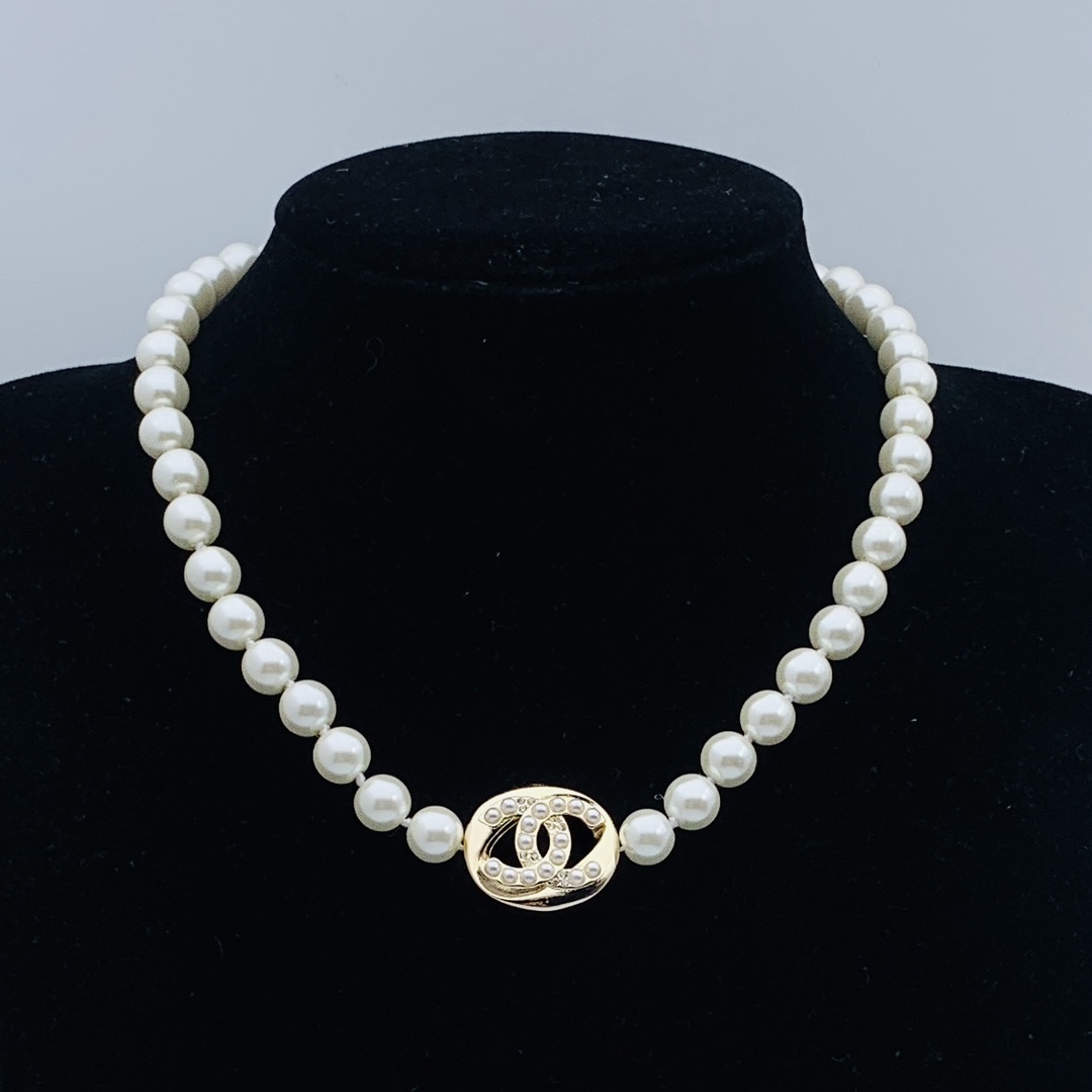 CCN444 CC pearl choker necklace with cc logo - ccjewelryacc