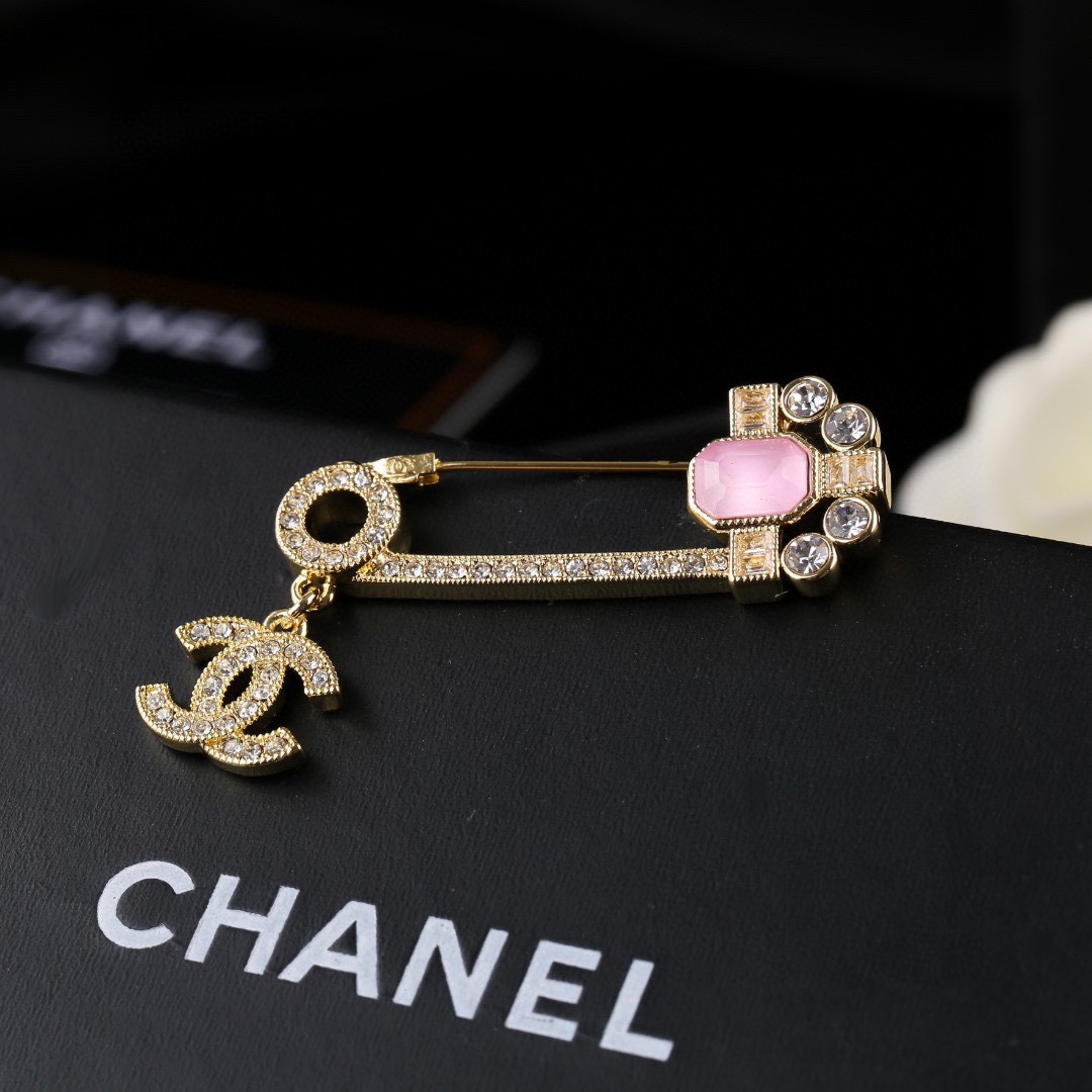 BCB168 Pink Crystal and Gold Metal Safety Pin Brooch - ccjewelryacc