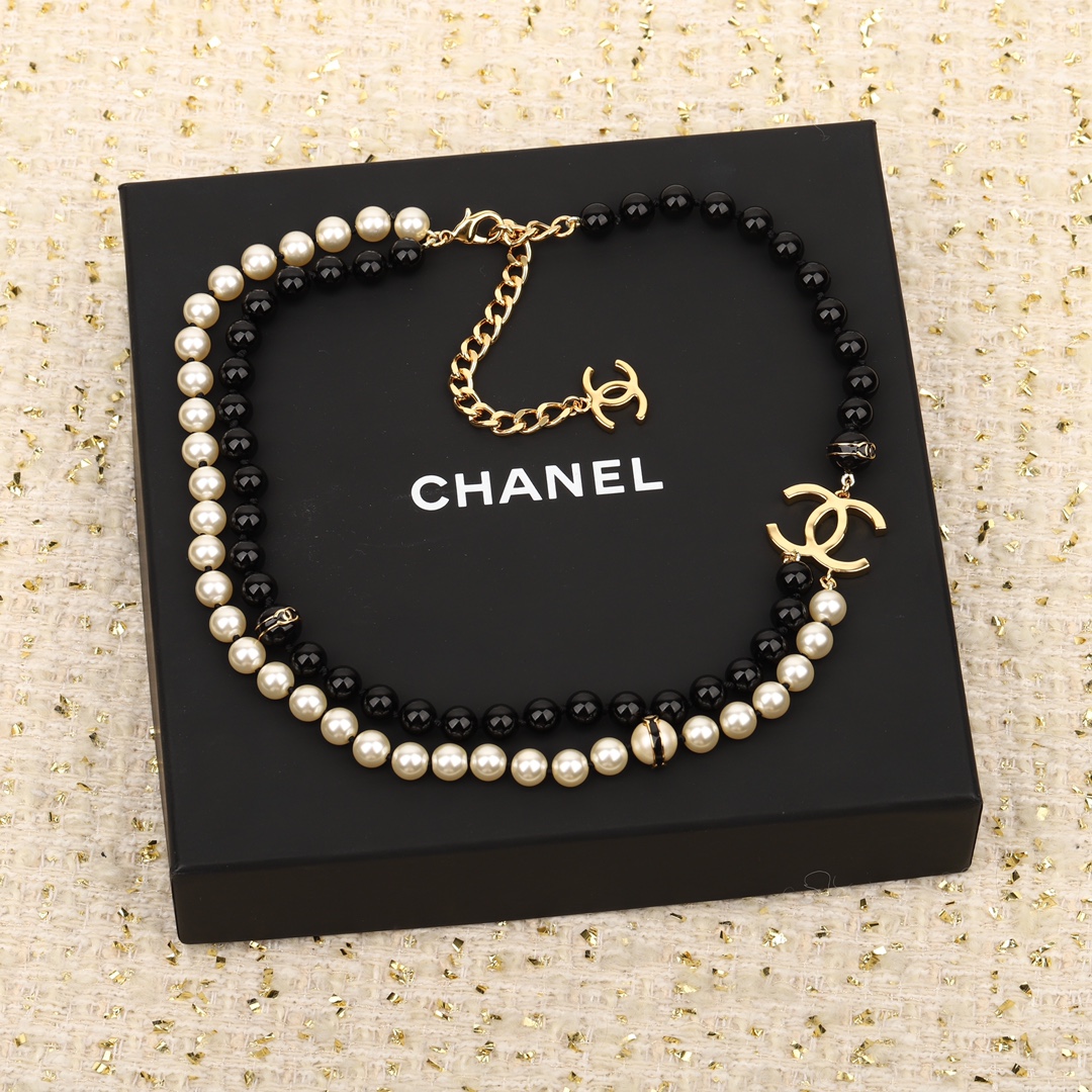 CCN442 CC double-deck necklace with black and white pearls - ccfashionjewelry
