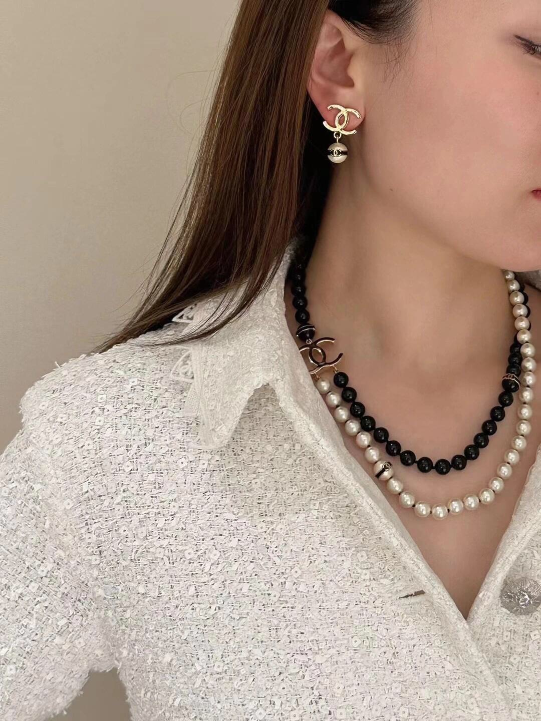 CCN442 CC double-deck necklace with black and white pearls - ccjewelryacc