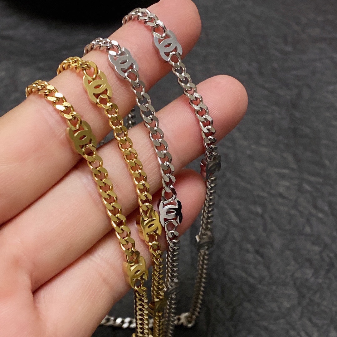 CCN446 CC Metal cc logo necklace - ccjewelryacc