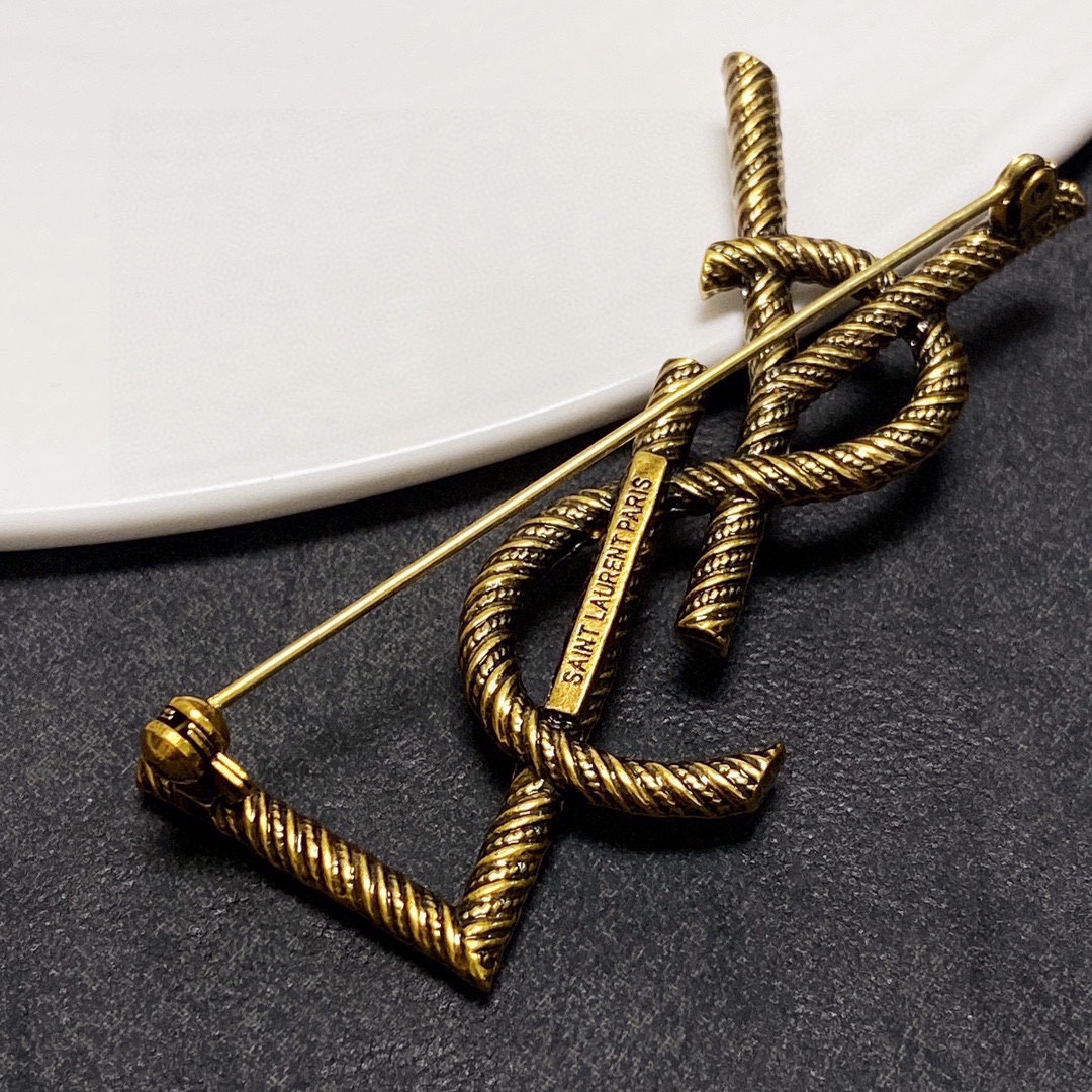 BYB001  Opyum y twisted brooch in metal - ccjewelryacc