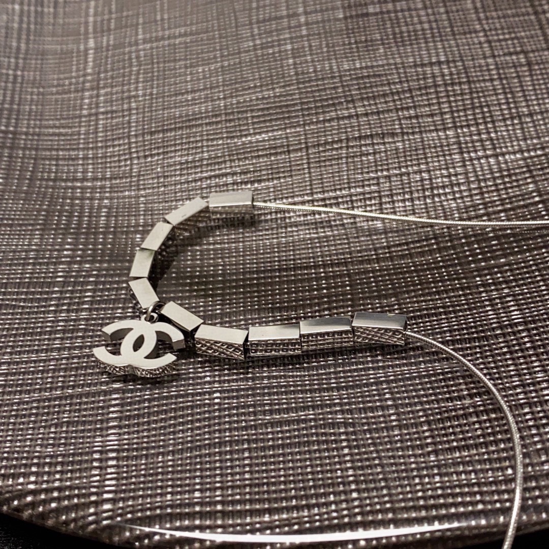 CCN453 CC logo pendant necklace - ccjewelryacc