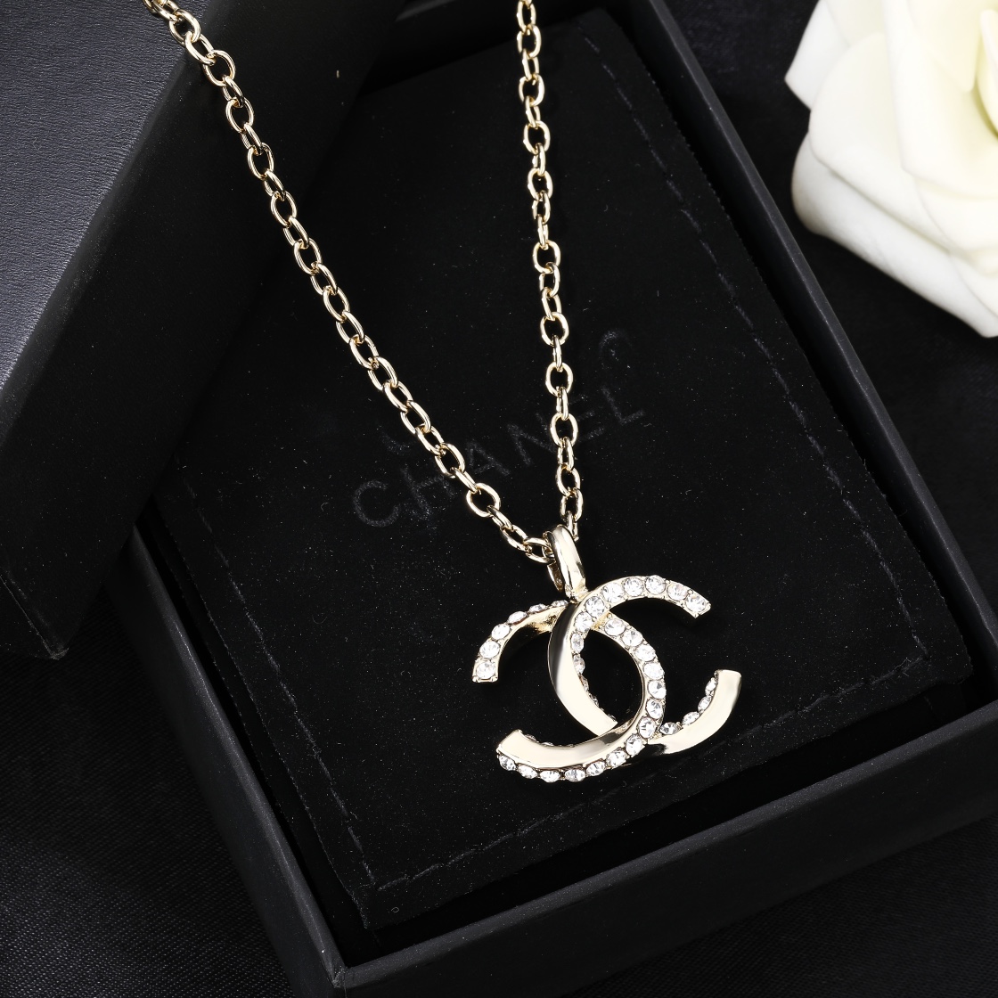 CCN164 CC logo pendant necklace - ccjewelryacc