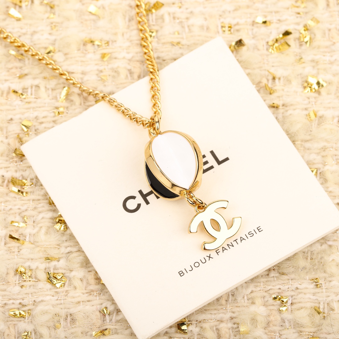 CCN381 CC Pendant Necklace - ccjewelryacc