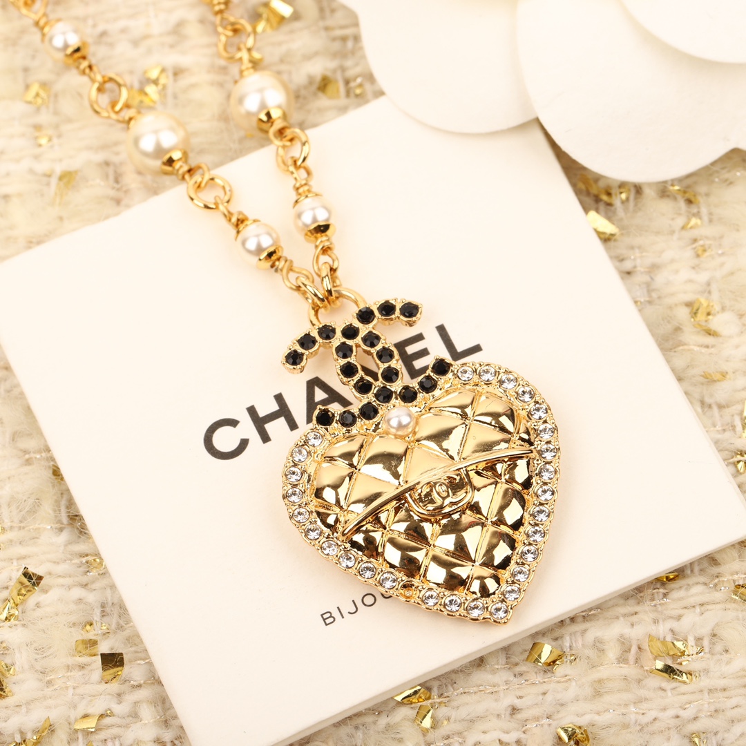 CCN430A Vintage Metal 24A diamond pattern CC heart pendant necklace - ccfashionjewelry