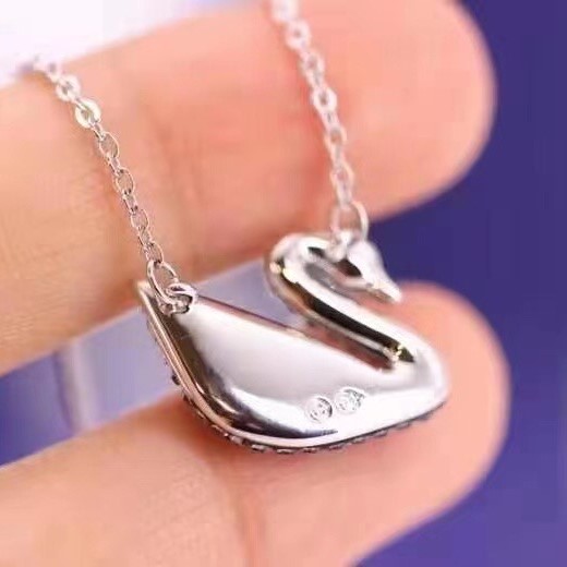 SVN003 Swarovski Gradient black crystal swan pendant necklace - ccjewelryacc