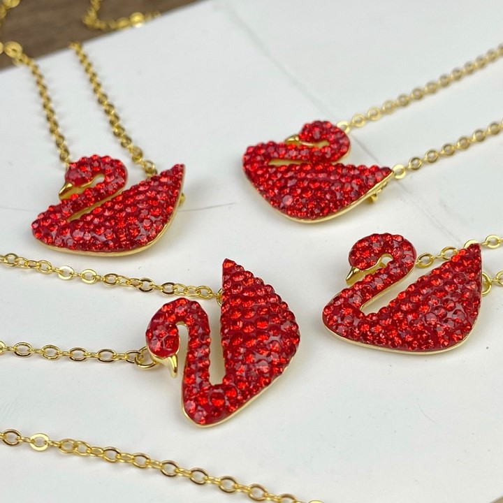 SVN004 Swarovski Red crystal swan pendant necklace - ccjewelryacc