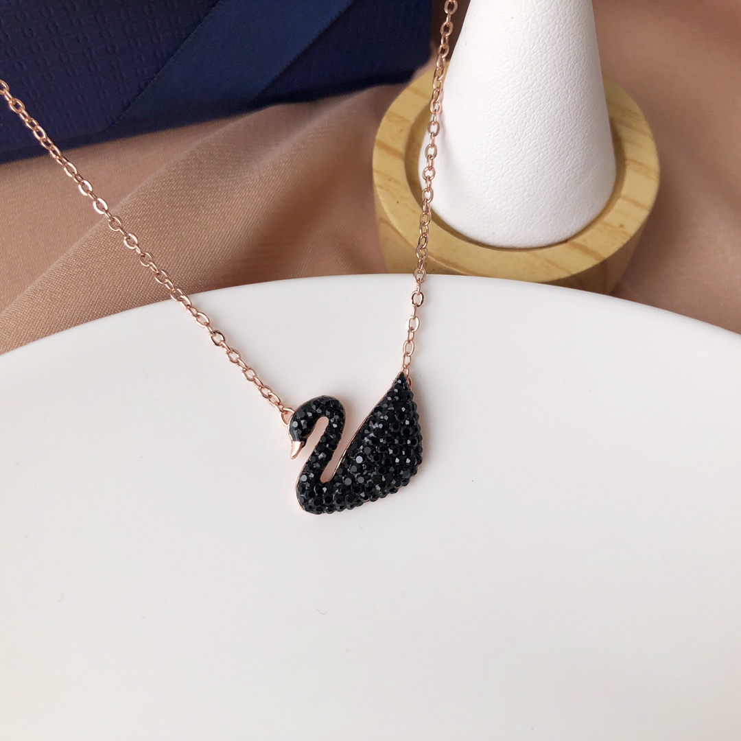 SVN002 Swarovski iconic swan pendant necklace Black - ccjewelryacc