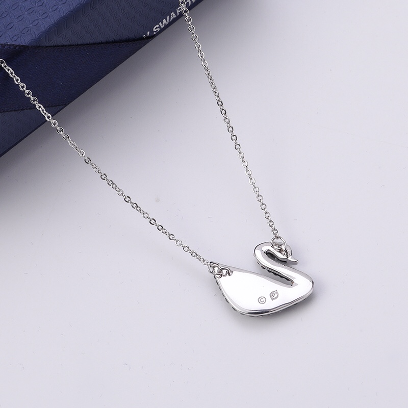 SVN002 Swarovski iconic swan pendant necklace Black - ccjewelryacc