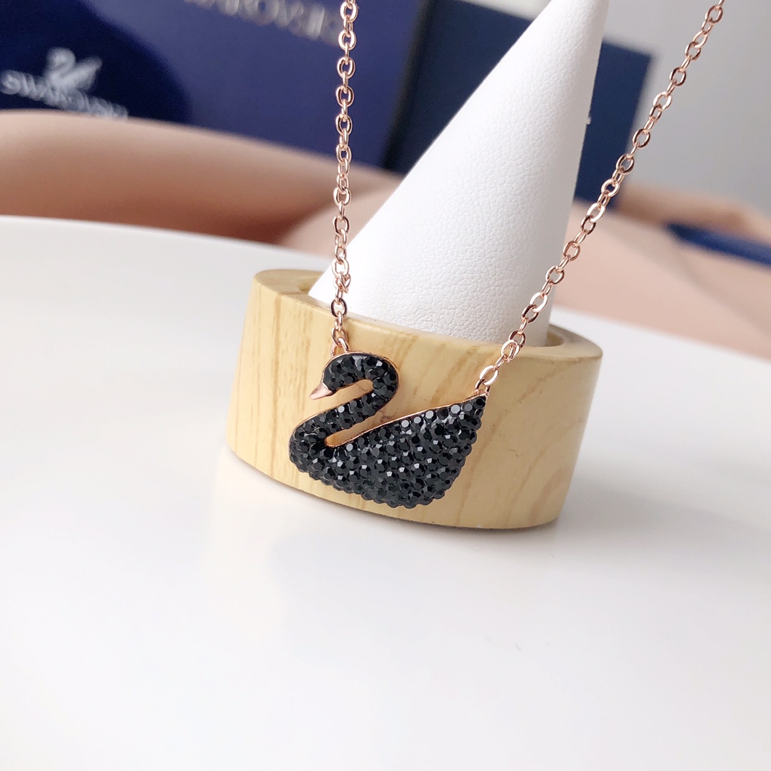 SVN002 Swarovski iconic swan pendant necklace Black - ccjewelryacc