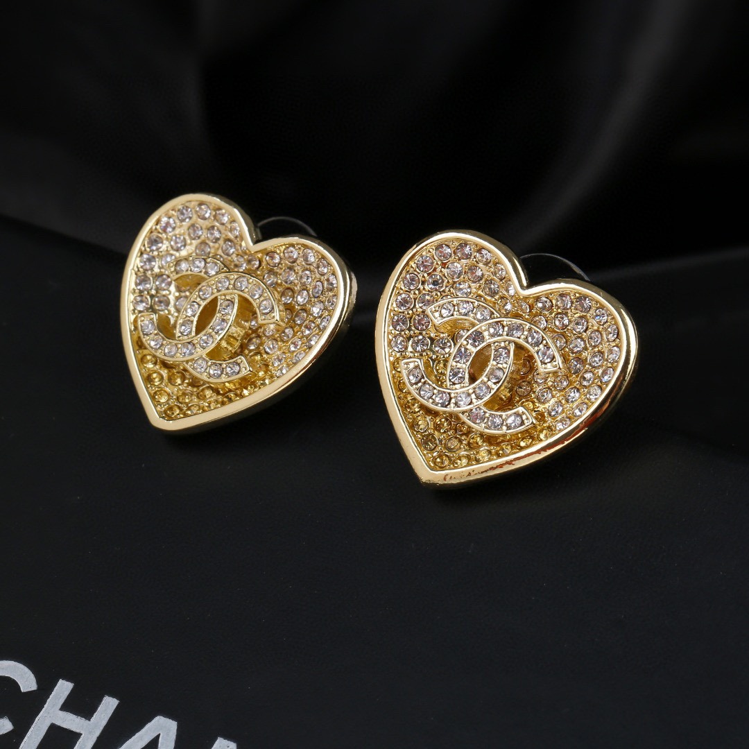 CCE626 23p Full gradient crystal CC heart earring - ccjewelryacc