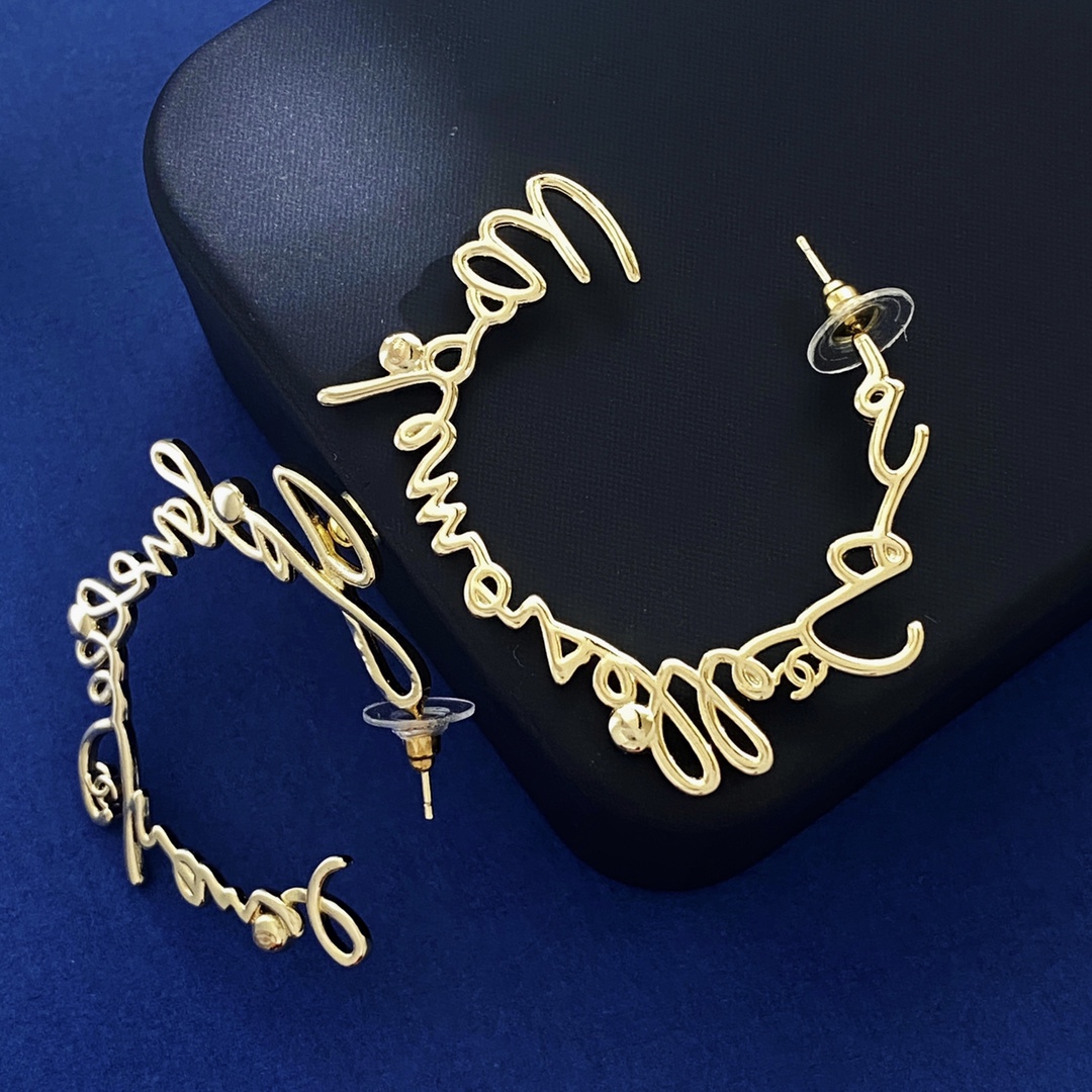 CCE792 Metal letters large hoop earrings - ccjewelryacc