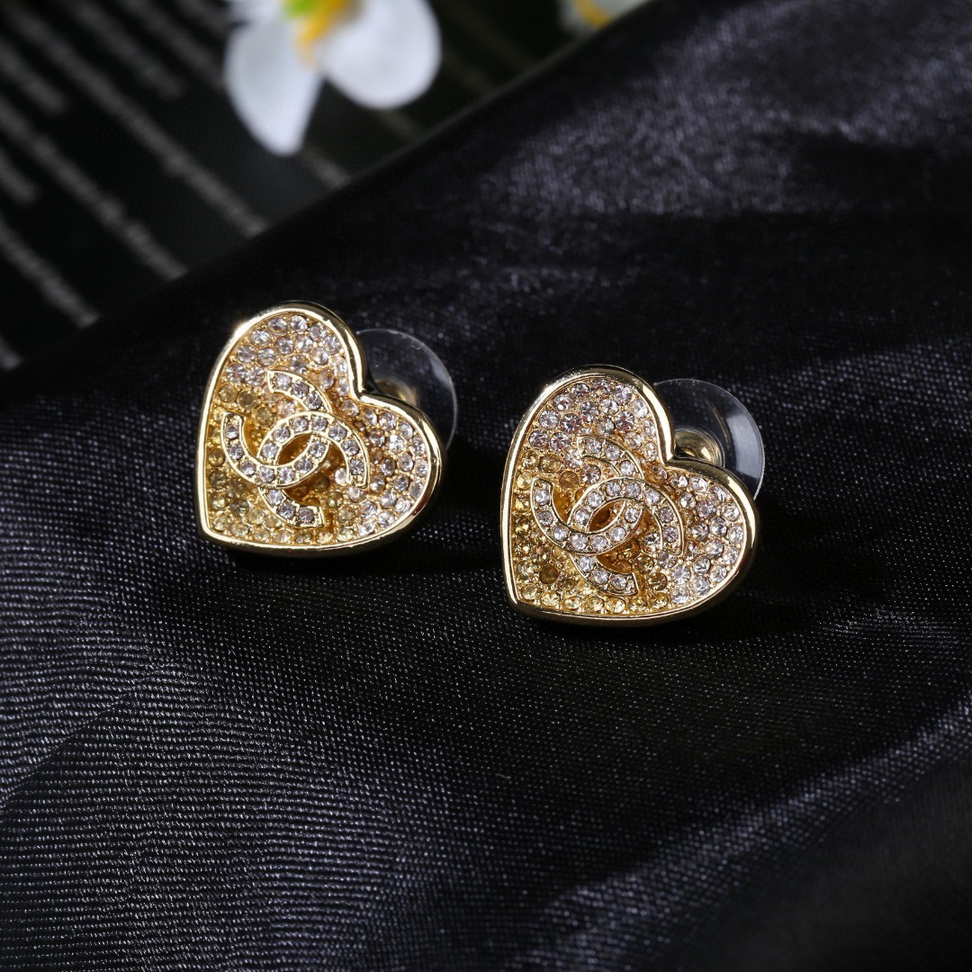 CCE626 23p Full gradient crystal CC heart earring - ccjewelryacc