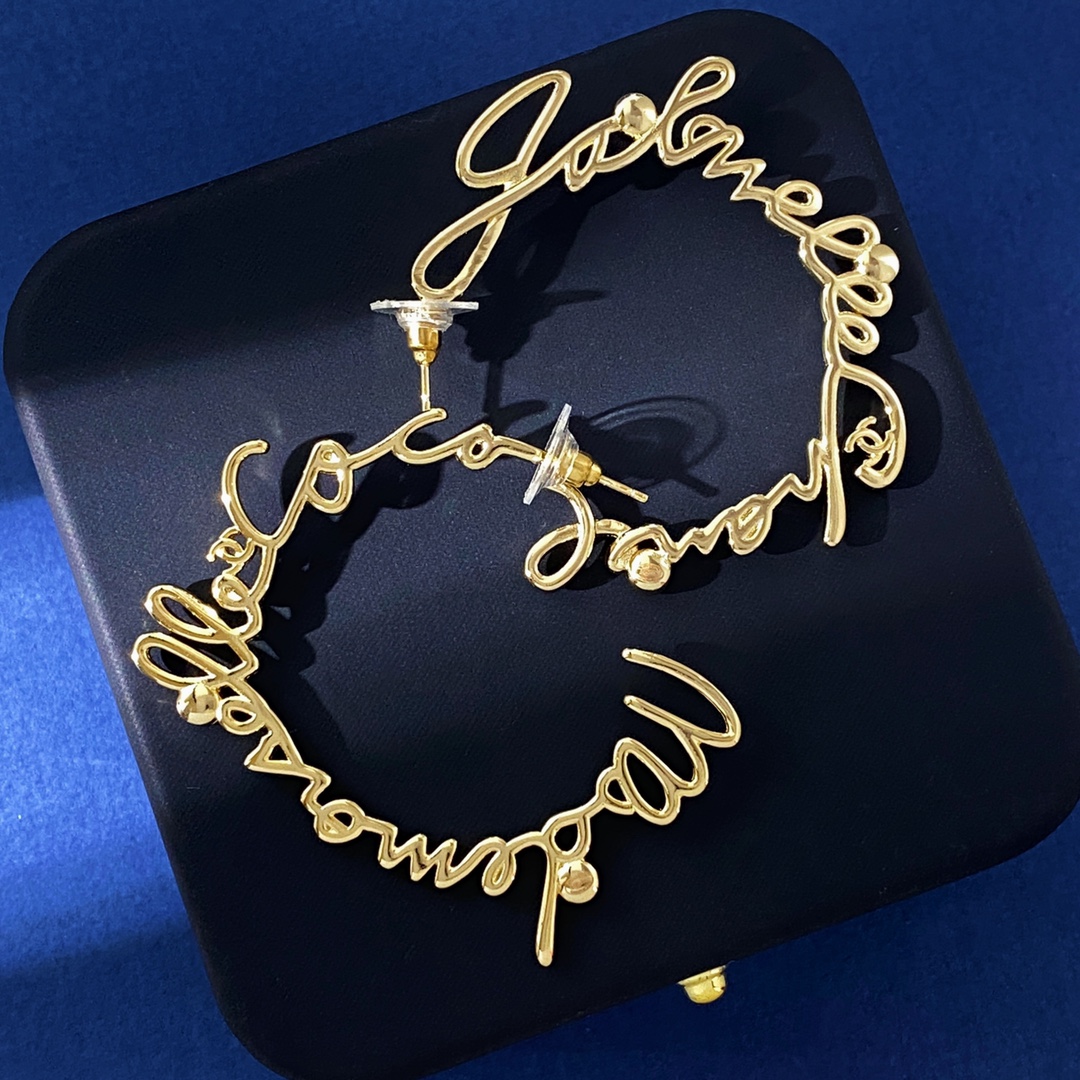 CCE792 Metal letters large hoop earrings - ccjewelryacc