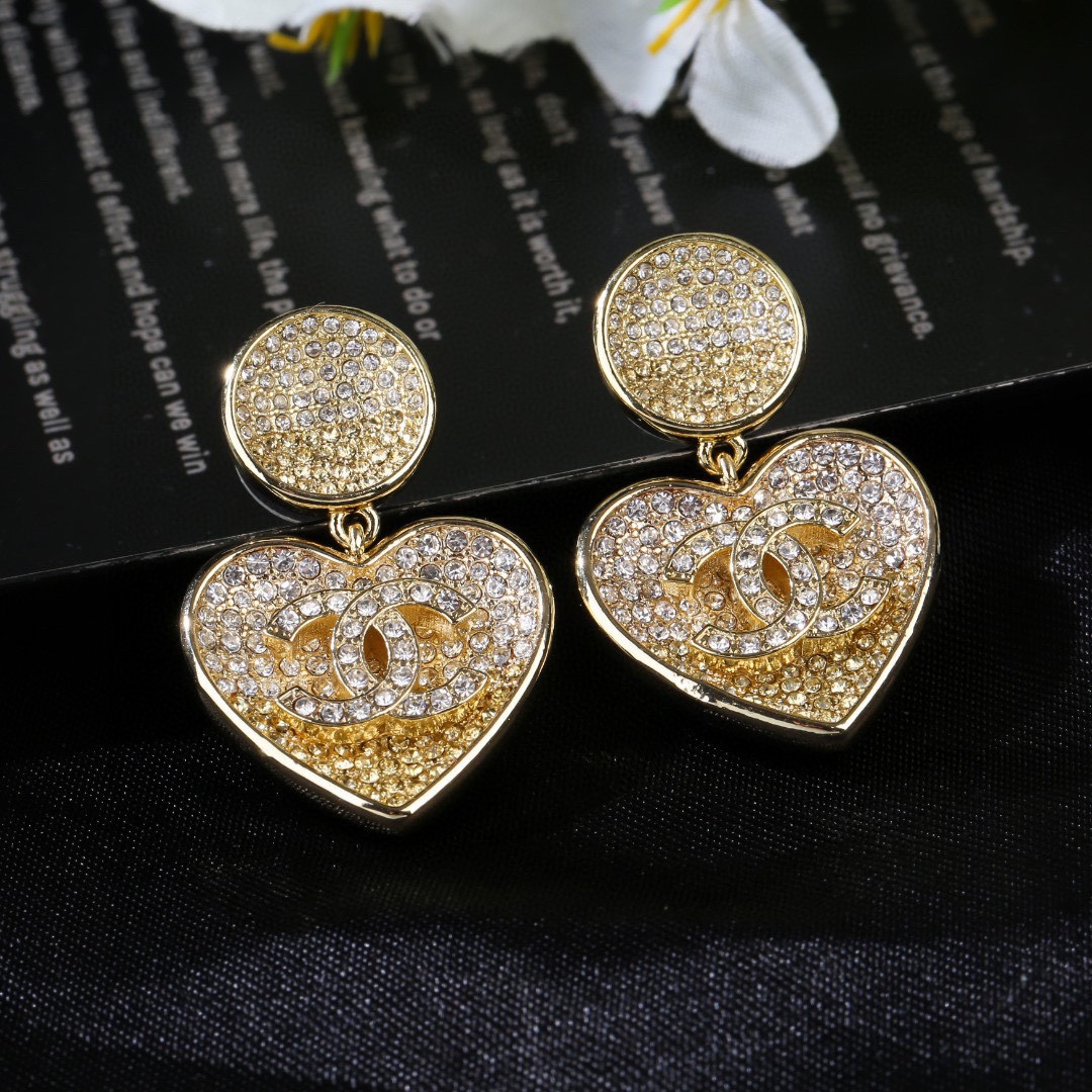 CCE626 23p Full gradient crystal CC heart earring - ccjewelryacc