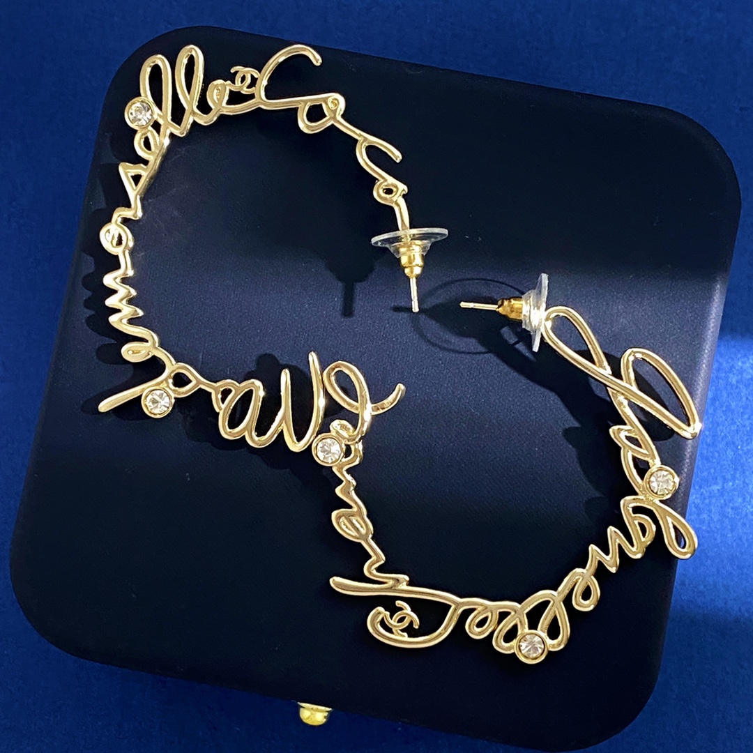 CCE792 Metal letters large hoop earrings - ccjewelryacc