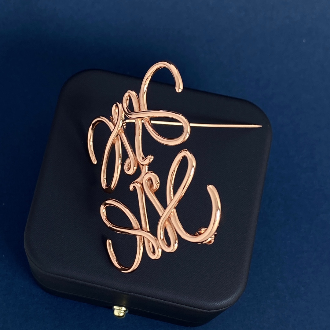 BLB005 Anagram brooch in metal - ccjewelryacc