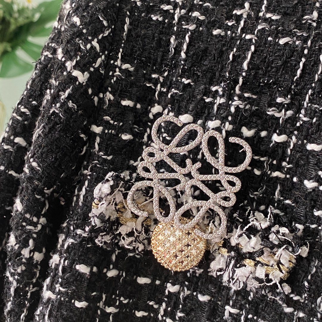 BLB004 Full crystal Anagram crystal pin & brooche - ccjewelryacc