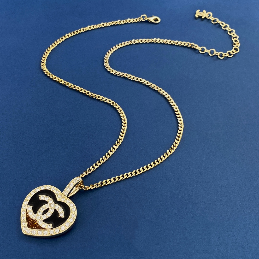 CCN077 CC Heart pendant Necklace - ccjewelryacc