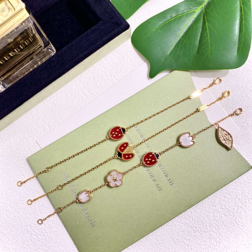 VCS014 VCA lucky spring bracelet in Gold - ccjewelryacc