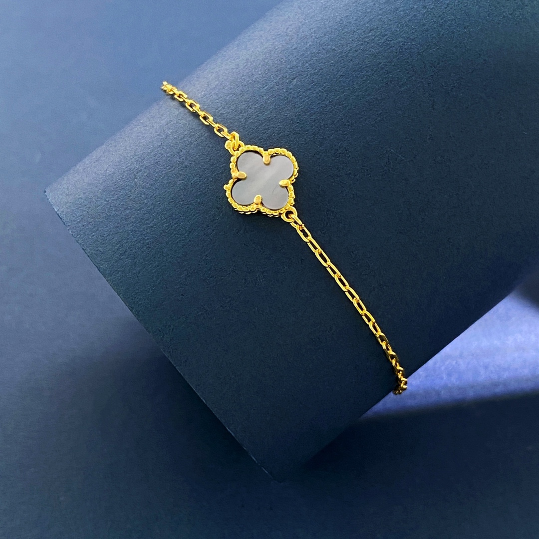 VCS037 Mini Van cleef sweet alhambra bracelet - ccjewelryacc