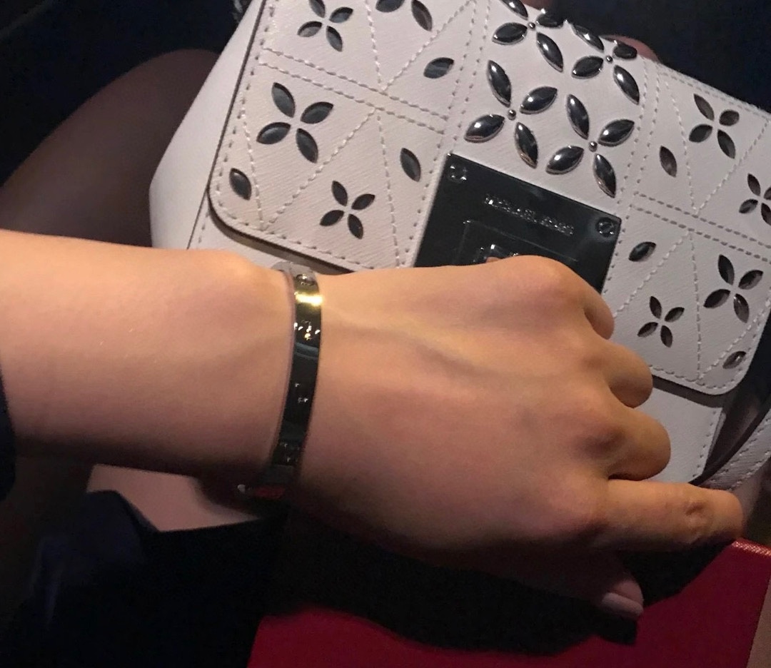 CTSV004  18k Gold LOVE bracelet, classic model 6.1MM - ccjewelryacc