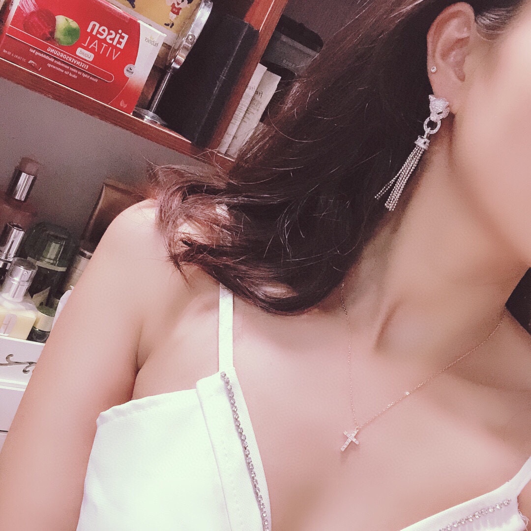 CTEV005 18K Gold full diamond leopard tassels earrings - ccjewelryacc