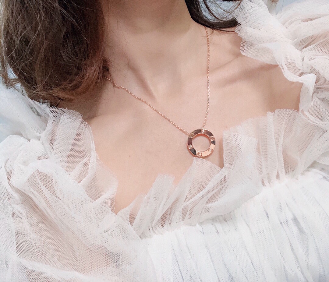 CTNV003 18K Gold LOVE pendant necklace, 3 diamonds - ccjewelryacc