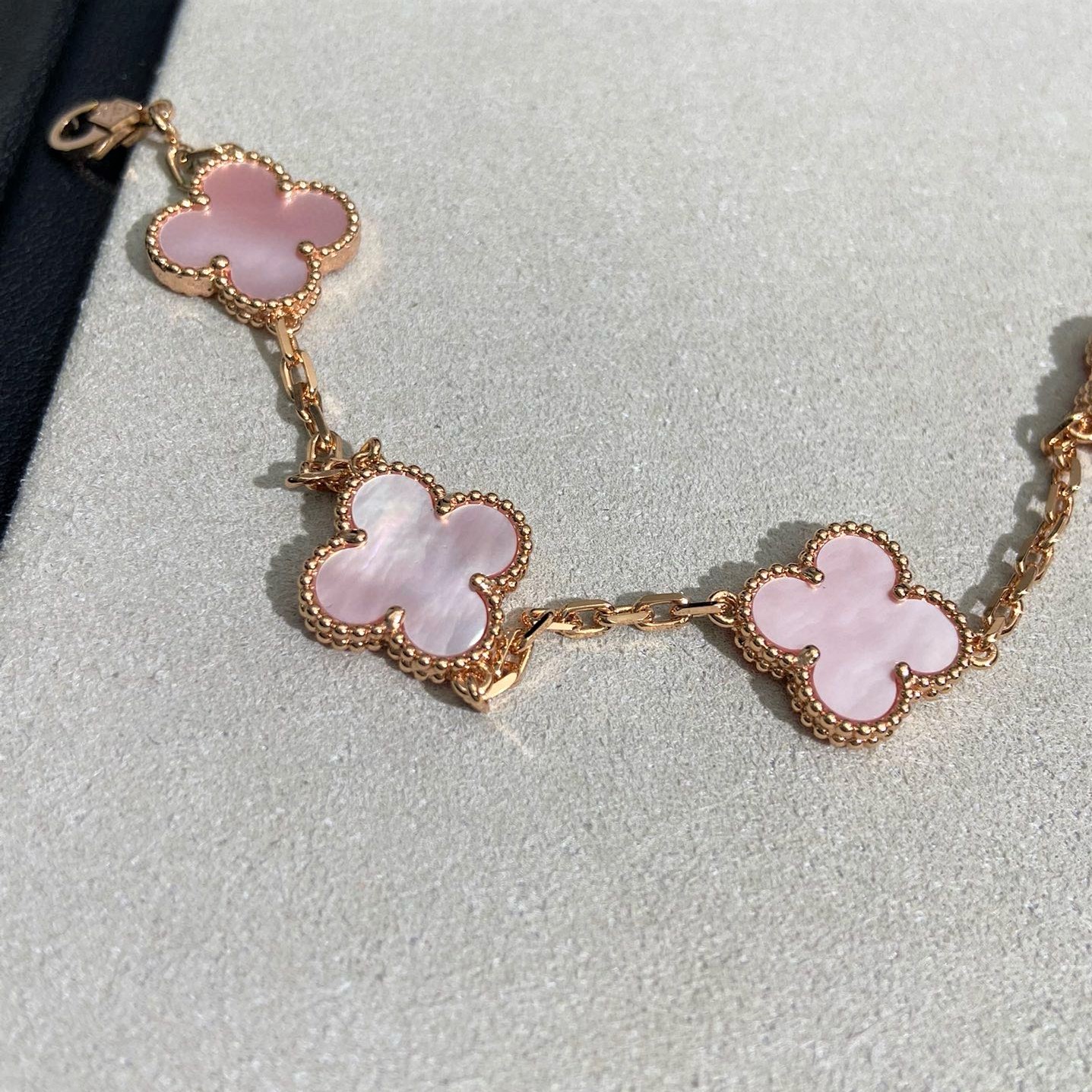 VCS003 Pink mother of pearl vintage alhambra Bracelet 5 motifs - ccjewelryacc