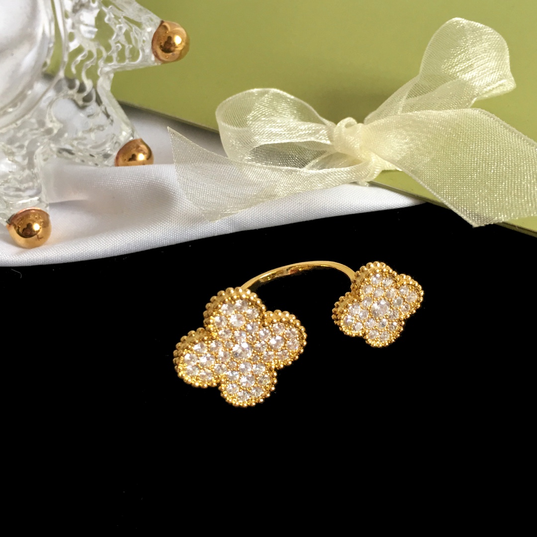 VCR007 VCA Diamond Magic Alhambra Between the Finger ring - ccjewelryacc