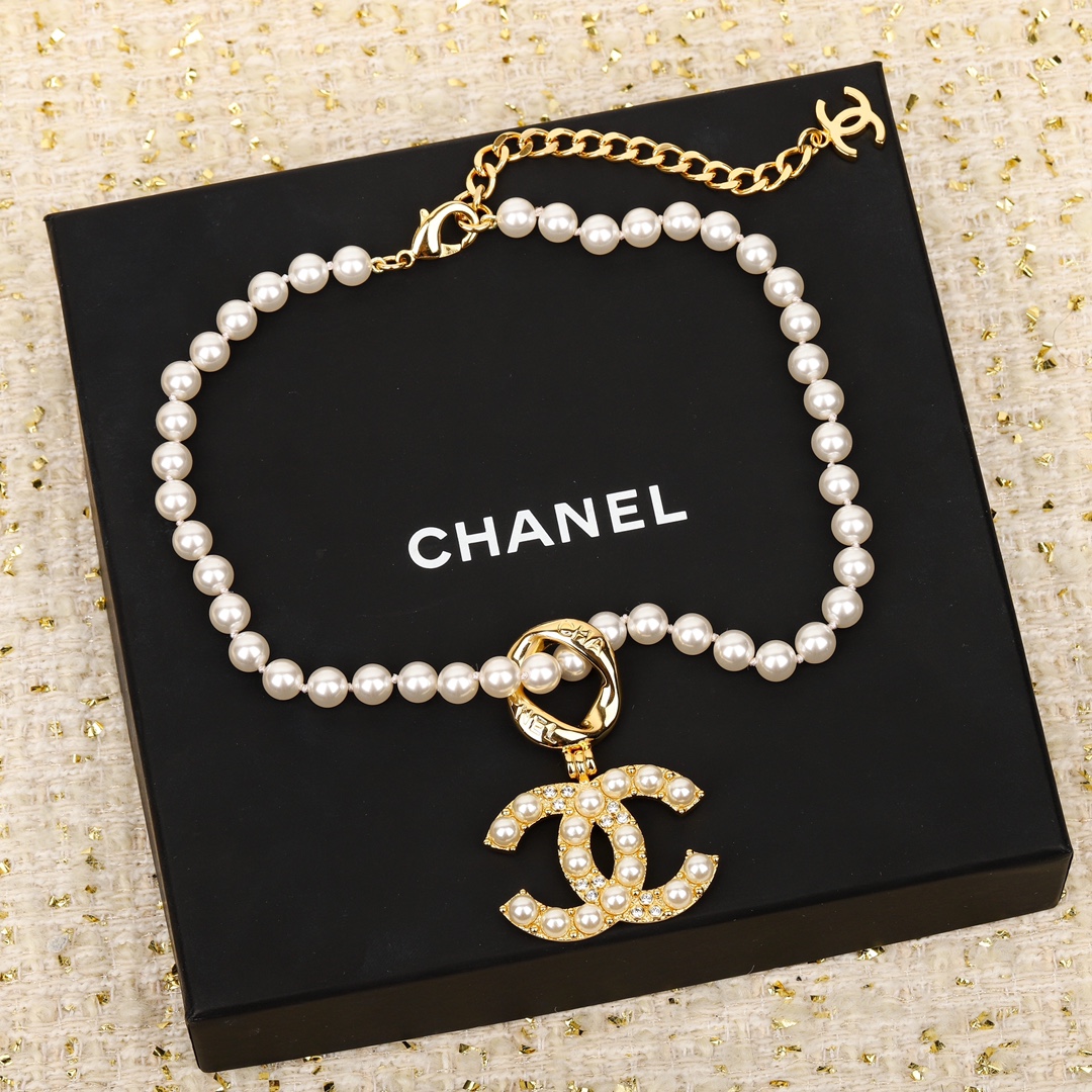 CCN493 Vintage 24A Swarovski pearls CC Logo choker necklace - ccfashionjewelry