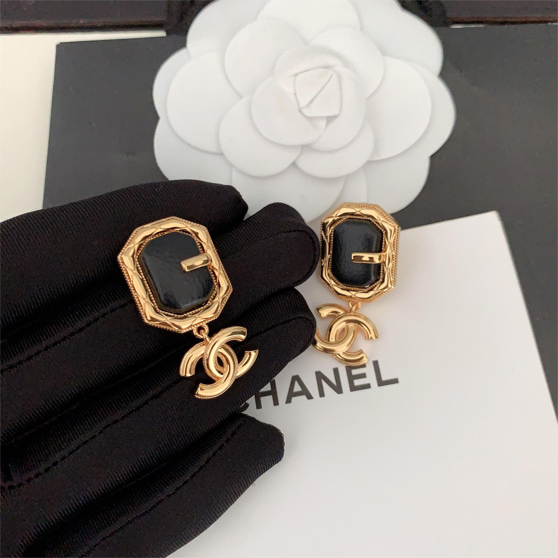 CCE799 24C Square Black leather with cc logo drop earrings - ccjewelryacc