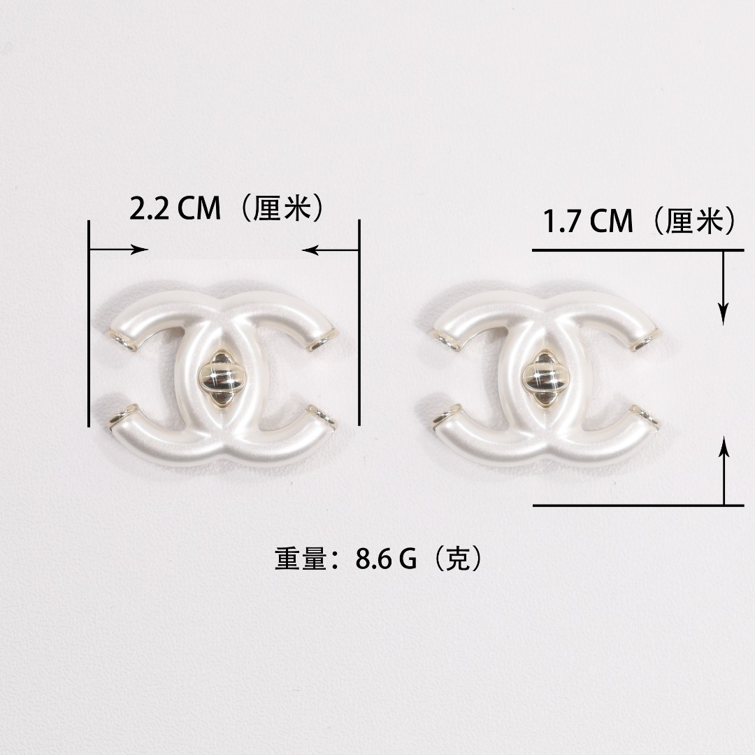 BCB396 White Resin CC brooch and earrings - ccjewelryacc