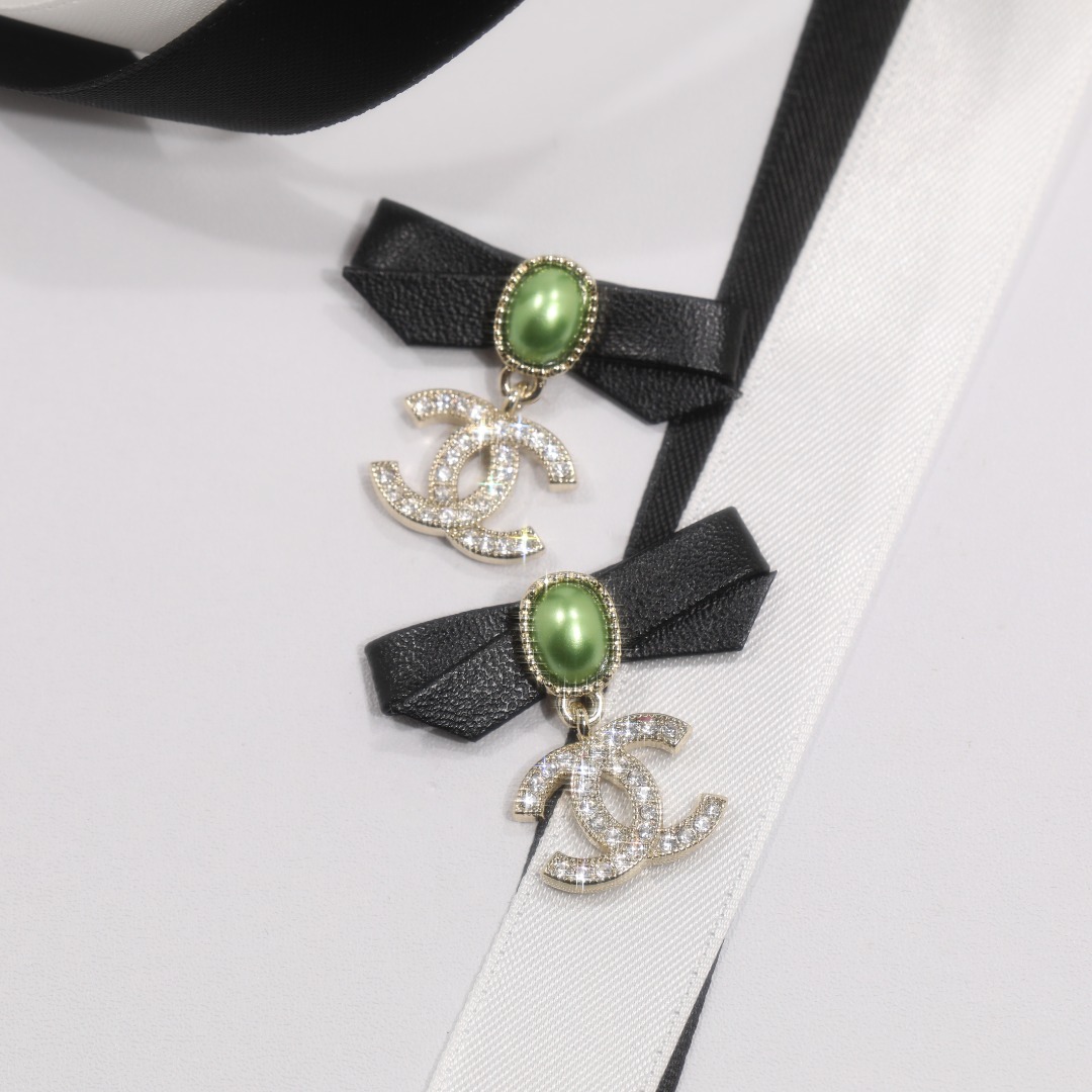 CCN494  Leater bowknot oval color glass bead with crystal cc logo pendant necklace - ccjewelryacc