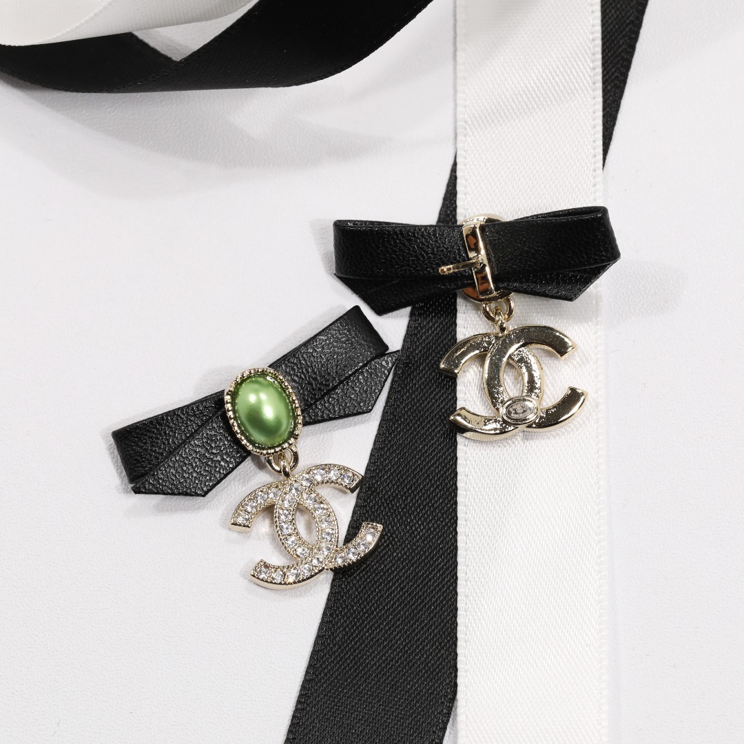 CCN494  Leater bowknot oval color glass bead with crystal cc logo pendant necklace - ccjewelryacc