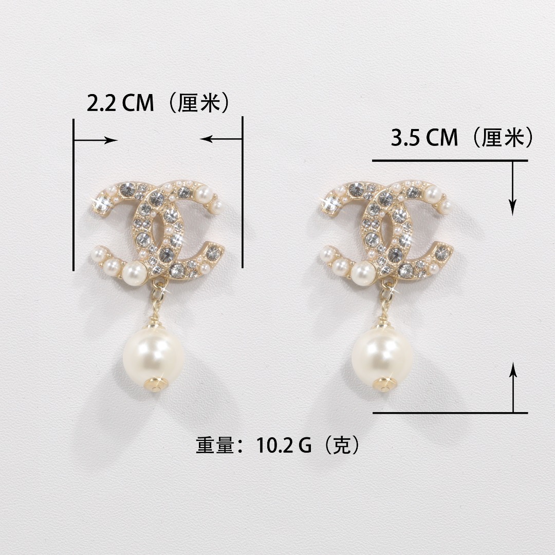 CCE801 Matte gold pearl crystal CC Logo earrings - ccjewelryacc