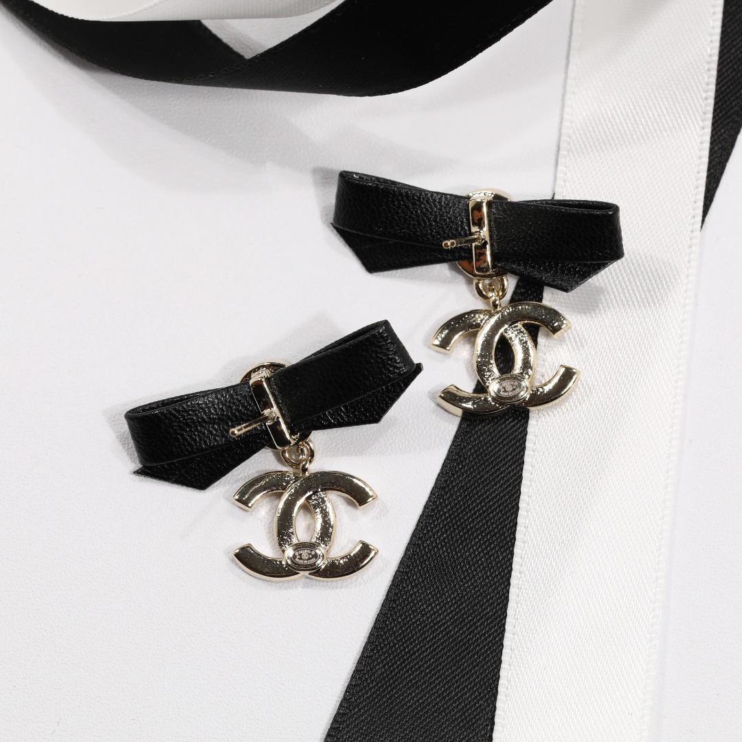 CCN494  Leater bowknot oval color glass bead with crystal cc logo pendant necklace - ccjewelryacc